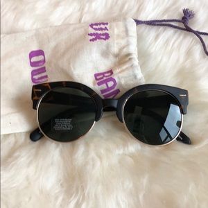 Urban outfitter sunglasses